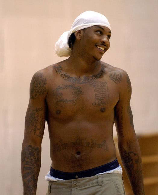 圣吉罗斯主帅：马竞有弱点也会丢球，我们不是来这里旅游的（圣吉罗斯主帅：马竞并非无懈可击会失球，我们此行不是来观光的）