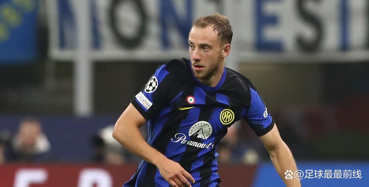 阿斯：多库在伯纳乌无法阻挡，皇马唯一的办法就是对其犯规（阿斯：伯纳乌拿多库没办法，皇马唯有犯规）