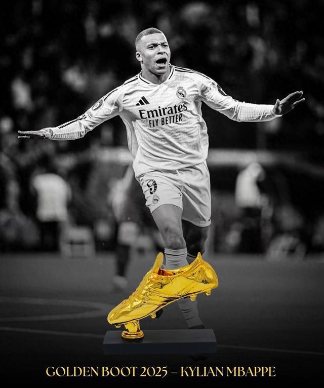 女足留洋球员沈梦露恢复场地训练，此前她因重伤缺阵9个月（重伤休战9个月后，留洋女足球员沈梦露重返场地训练）