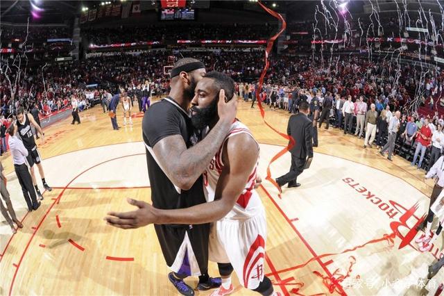 不在状态！西亚卡姆12投仅4中拿到11分 正负值-12（西亚卡姆手感低迷：12投4中仅拿11分，正负值-12）