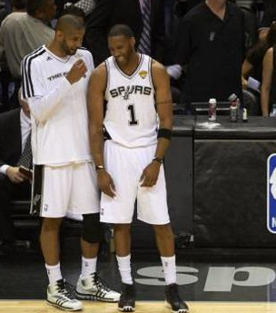 利物浦应对萨拉赫危机：与莱比锡就天才边锋迪奥曼德展开深入转会谈判（为解萨拉赫难题，利物浦与莱比锡加速就新星边锋迪奥曼德的转会洽谈）