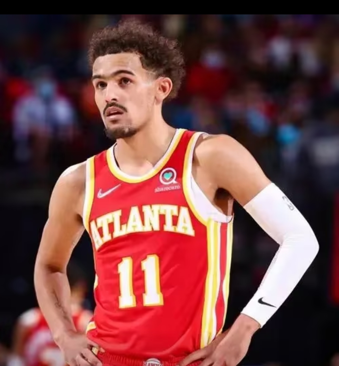 一齐登场！齐达内中国风亮相FC嘉年华，传奇卡重磅揭晓！（齐达内以中国风现身FC嘉年华，传奇卡震撼发布！）