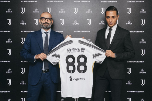 欧冠淘汰赛前瞻：拜仁客战巴黎,（欧冠淘汰赛看点：拜仁客场挑战巴黎）