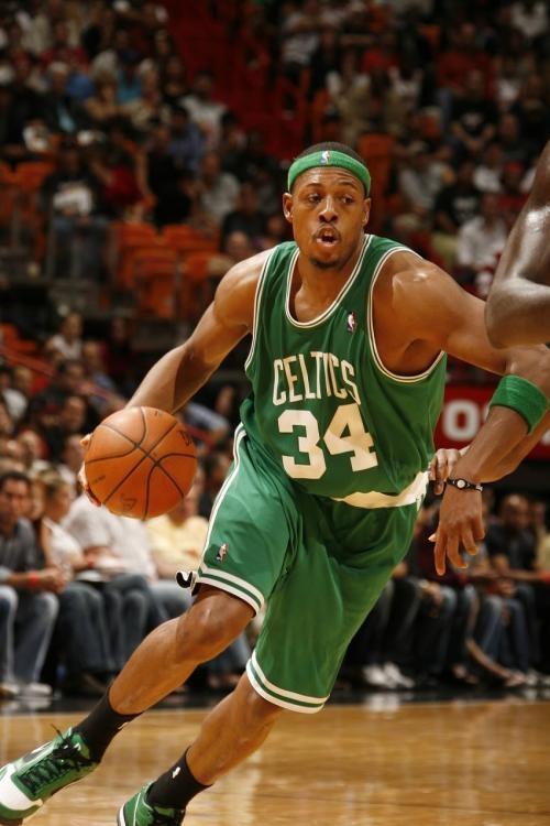 斯科尔斯、卡拉格都认为：哈白布是足球历史上最佳中场组合（斯科尔斯与卡拉格一致认为：哈白布堪称足坛史上最强中场组合）