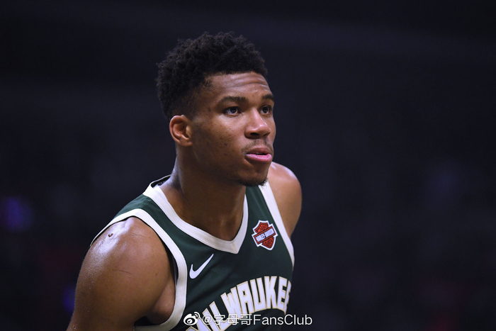 自2021年逆转巴黎以来，曼城首次在欧冠客场先丢球后取胜（曼城自2021年逆转巴黎后首次在欧冠客场先失球仍逆转取胜）