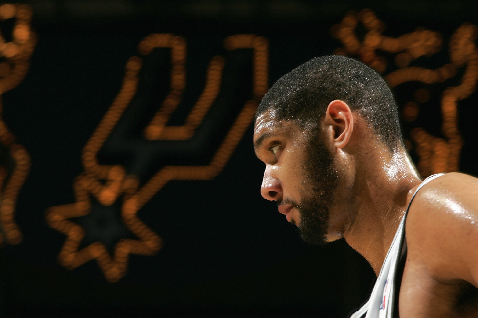 内维尔：顶级联赛中输球是正常现象，阿森纳不应因此慌乱（内维尔：顶级联赛失利属常态，阿森纳无需慌张）