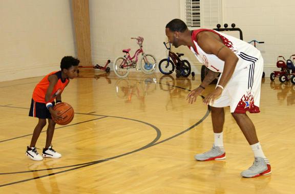 利物浦女足球员遭跟踪骚扰，42岁商人认罪待判（利物浦女足队员被跟踪骚扰案：42岁商人已认罪，待宣判）