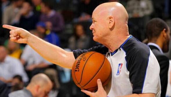 孔帕尼：阿芳很可能下周末复出；我们祝穆勒在美职联决赛获胜（孔帕尼：阿芳有望下周末回归；祝穆勒美职联决赛告捷）