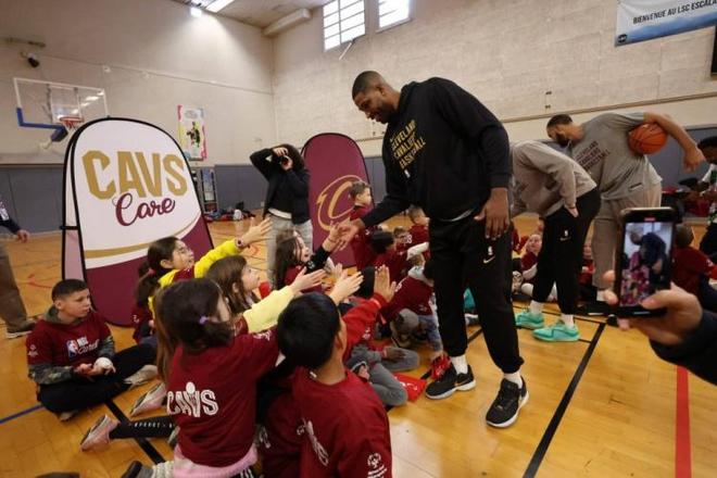 罗马诺：切尔西同时追求哈维-西蒙斯与加纳乔，他俩互不冲突（罗马诺：切尔西并行推进哈维-西蒙斯与加纳乔引援，互不影响）