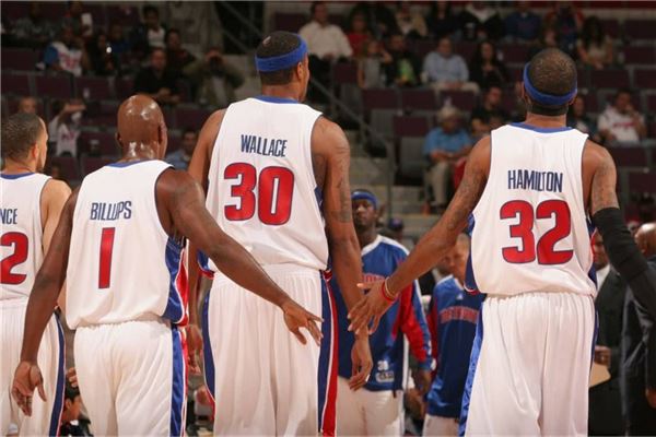 干哪去了？欧冠黄潜vs哥本哈根赛前播放欧联杯主题曲（赛前乌龙：欧冠黄潜战哥本哈根竟播放欧联杯主题曲）